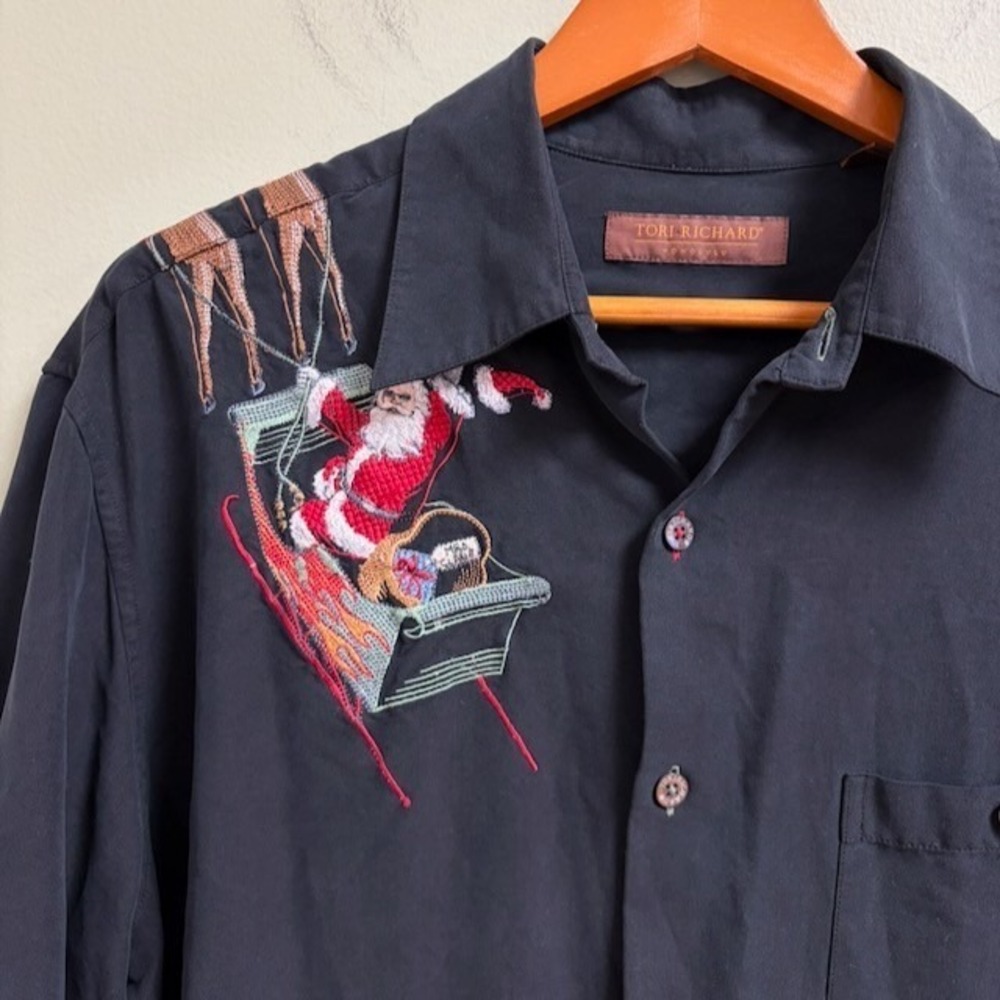 Tori Richard Men 100% Silk Christmas Button Shirt Size L Embroidered Long Sleeve